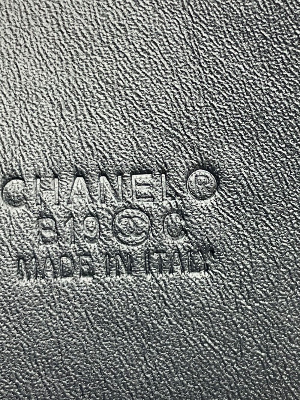 Chanel 2019 White / Silver CC Logo Genuine Calfskin Leather Wide Belt - Picture 5 of 7